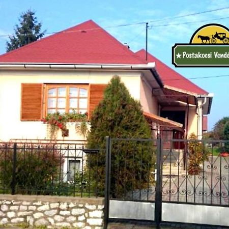 فندق Postakocsi Vendeghaz Kisgyor المظهر الخارجي الصورة