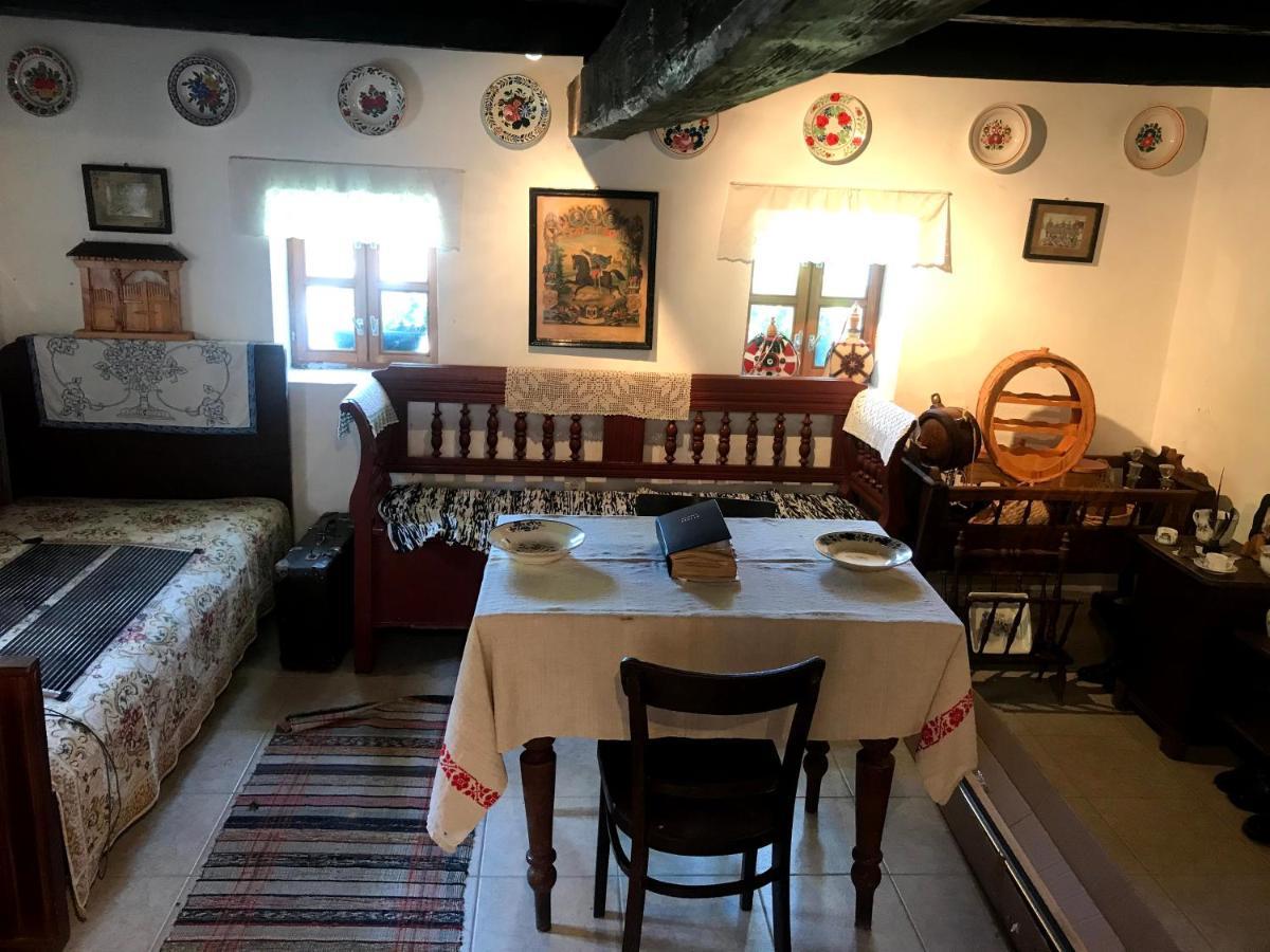 فندق Postakocsi Vendeghaz Kisgyor المظهر الخارجي الصورة