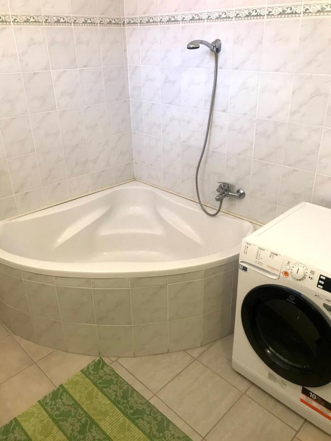 فندق Postakocsi Vendeghaz Kisgyor المظهر الخارجي الصورة